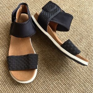 Bernie Mev “Bianca” sandals.  Size 38.  Black.